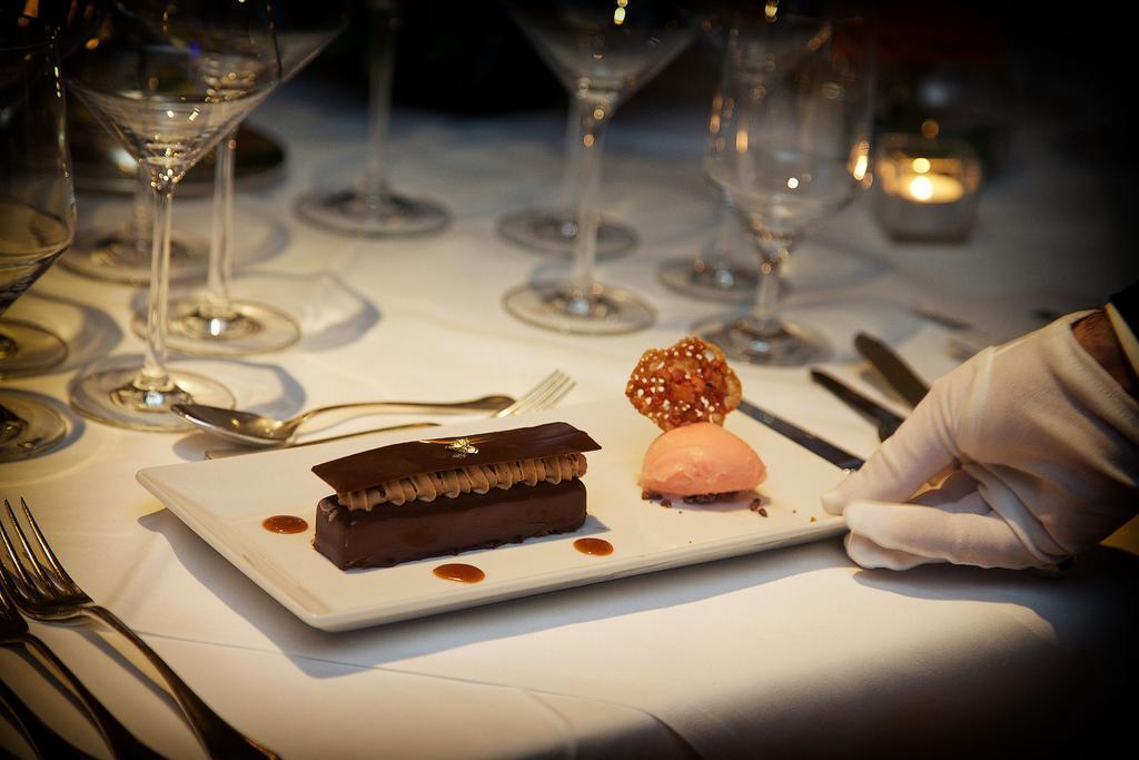 Aghadoe Heights Hotel & Spa Killarney Exterior foto A chocolate dessert