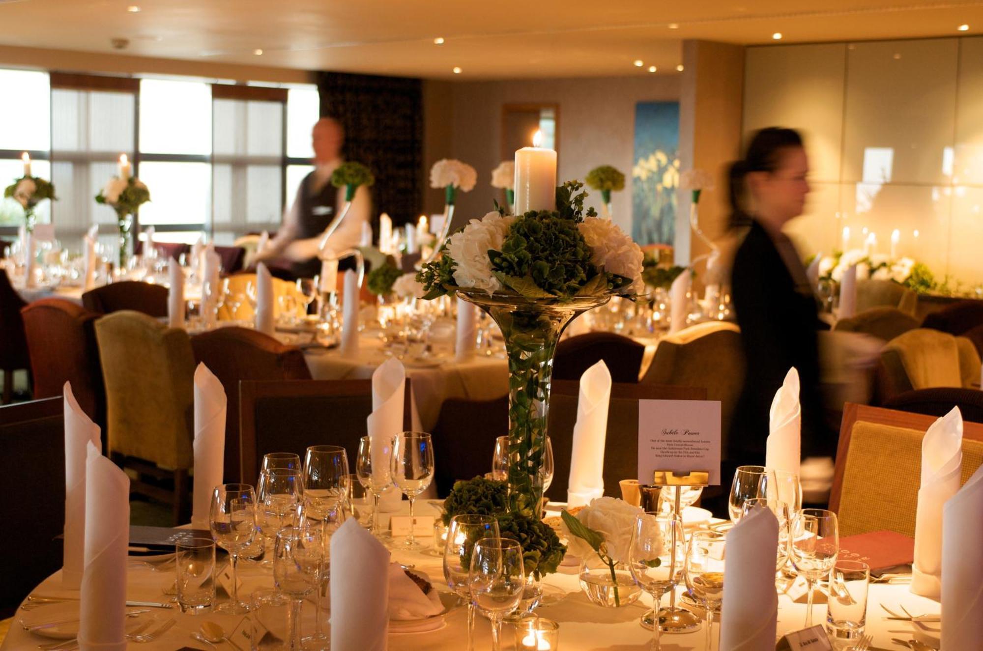 Aghadoe Heights Hotel & Spa Killarney Exterior foto A wedding reception at the InterContinental London